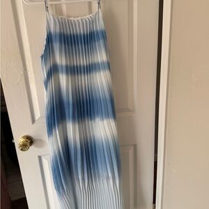Elle Gradient Blue and White Pleated Skirt
